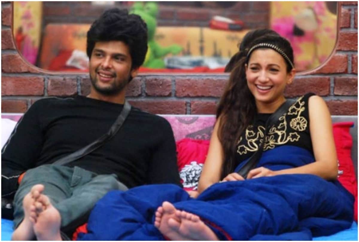 gauhar khan shares photo with husband zaid darbar wearing t shirt and photos are viral on social media