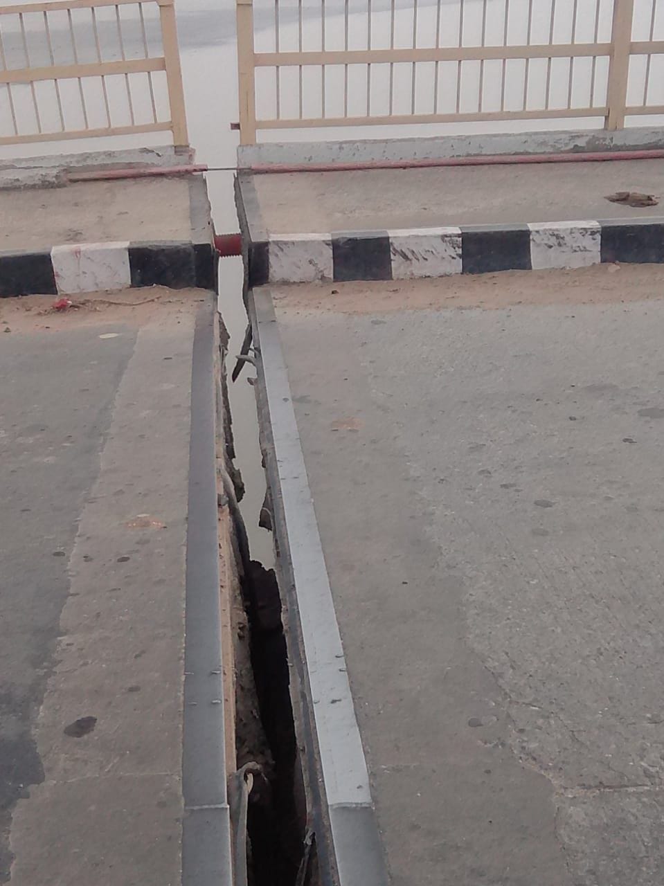 Crack in Bhagalpur Bridge