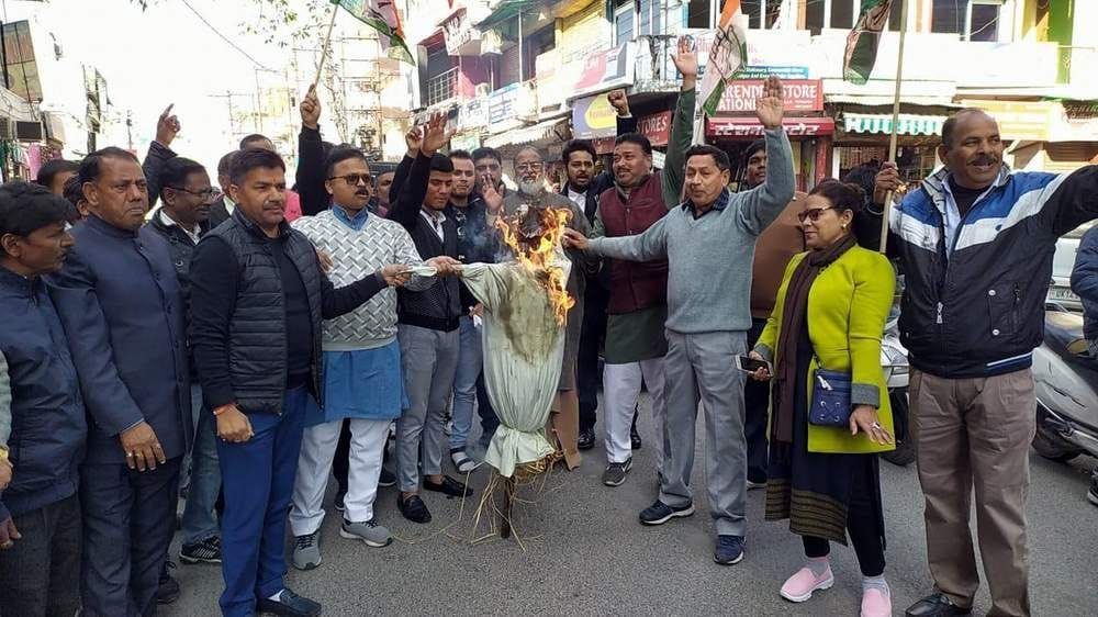 'Central government failed to stop inflation'