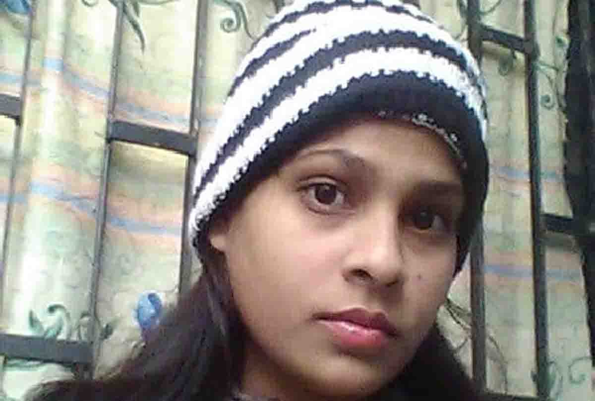Rickshaw driver's daughter killed her self due to not read