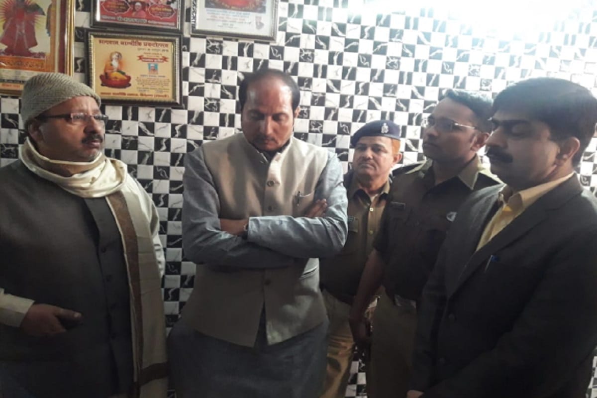 Shamli murder case, Minister Suresh Rana met to victim family members and police officers
