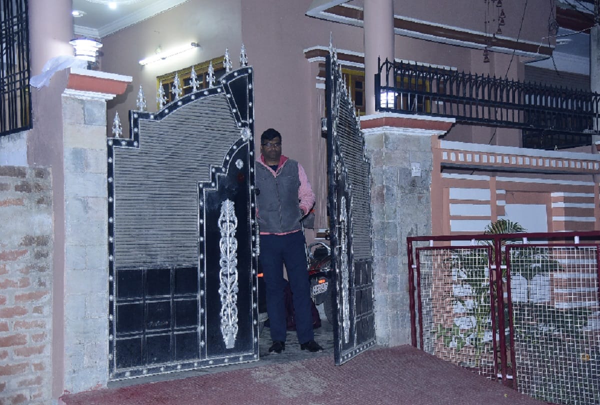 CBI raid on passport officers places in lucknow
