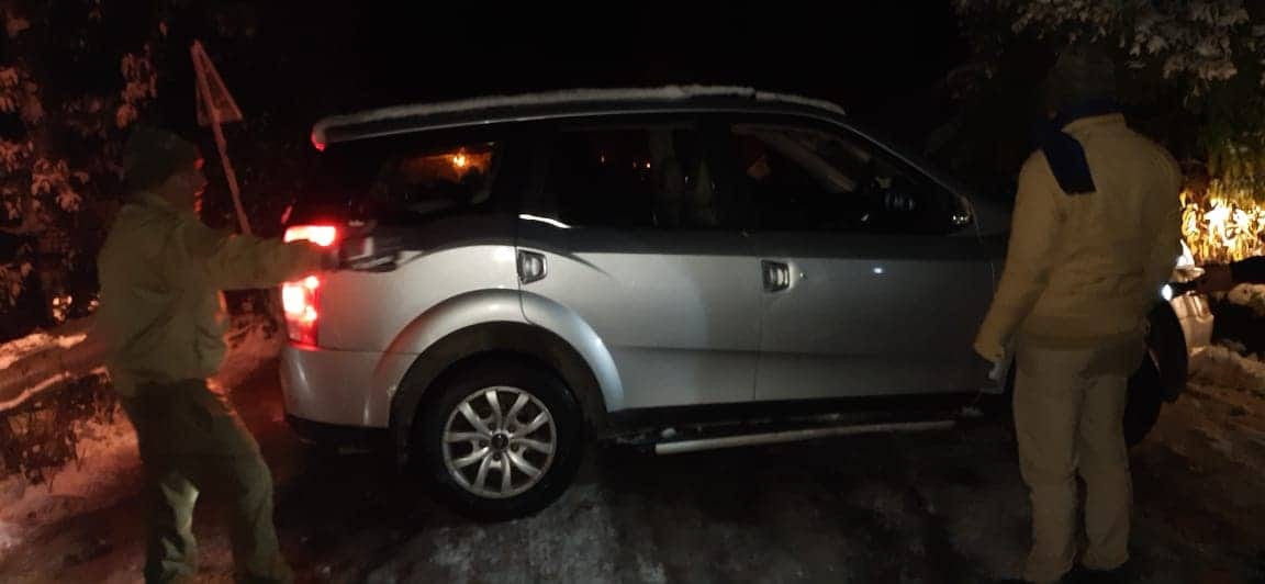 Heavy Traffic jam in Mussoorie After Tourist visit year 2020 first Snowfall