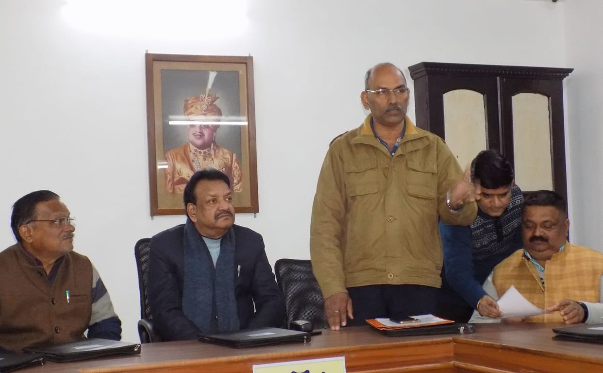 Sugarcane farmers protest against illegal collection