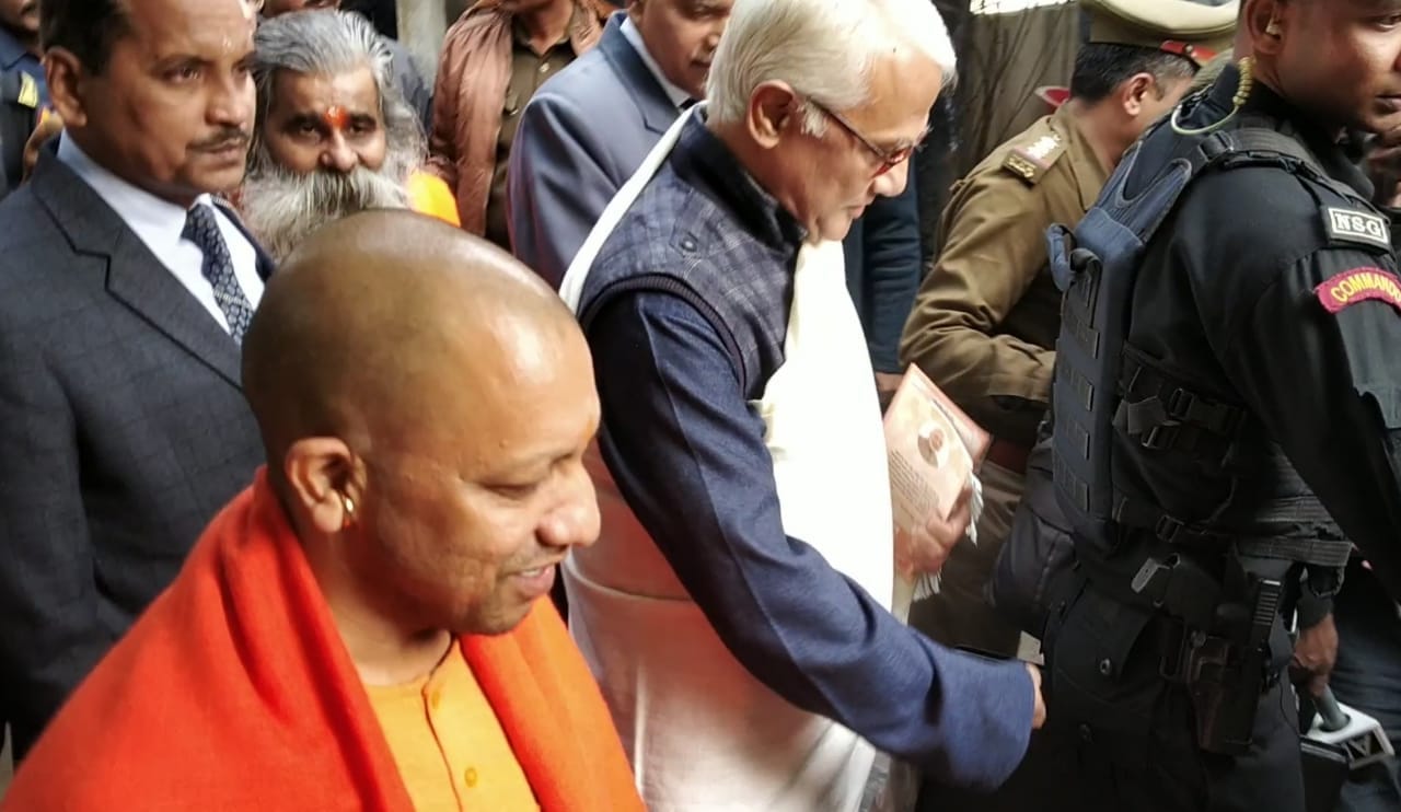 CM yogi adityanath started door to door campaign from gorakhpur in support of caa and nrc
