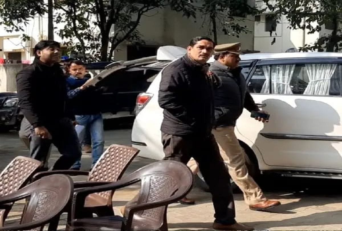 Clash between Two Parties in Patiali Stone Pelting and Firing One Died