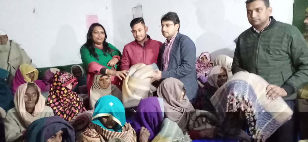District Collector did surprise inspection, distributed blankets