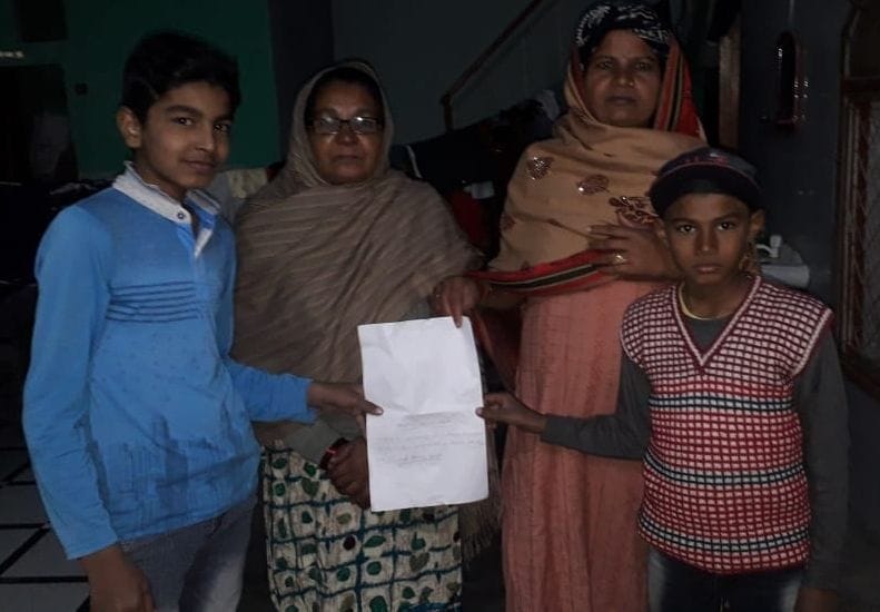 Accused of charging money for home delivery of gas cylinder