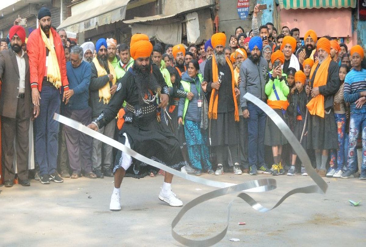 Nagar Kirtan Yatra on guru gobind singh prakash parv 2020 in agra
