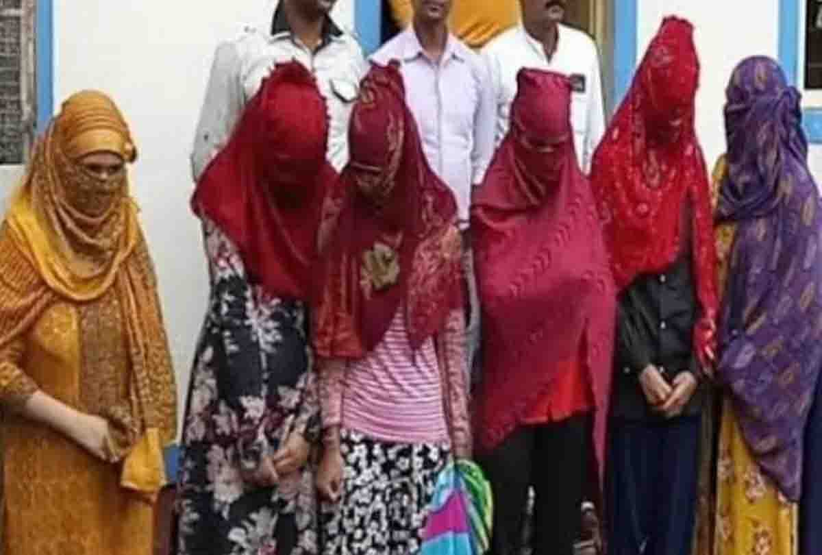 Sex racket was being run through WhatsApp