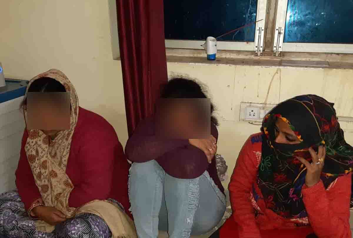Sex racket was being run through WhatsApp