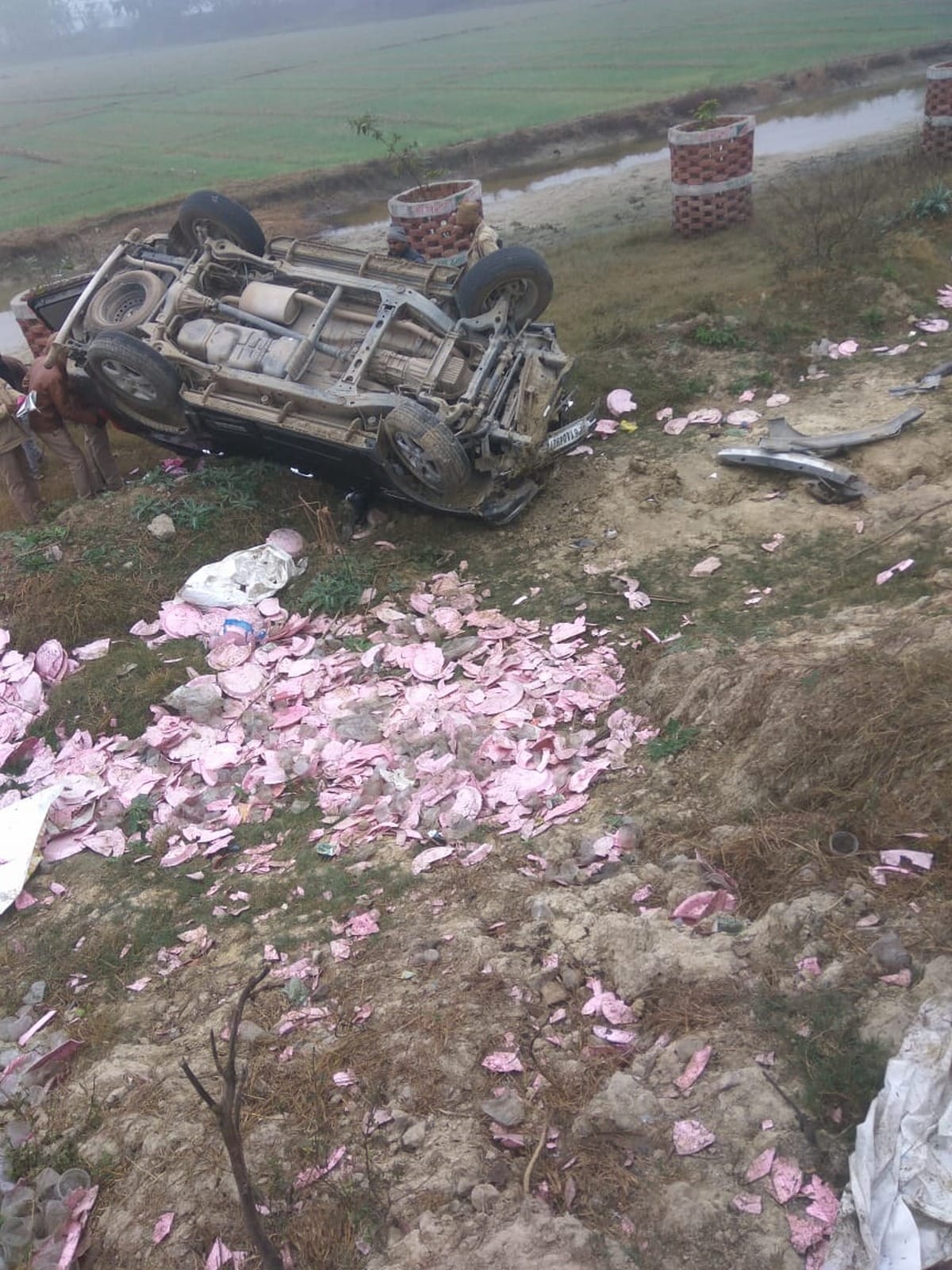 Two real brother died scorpio collide bike in kaptanganj azamgarh