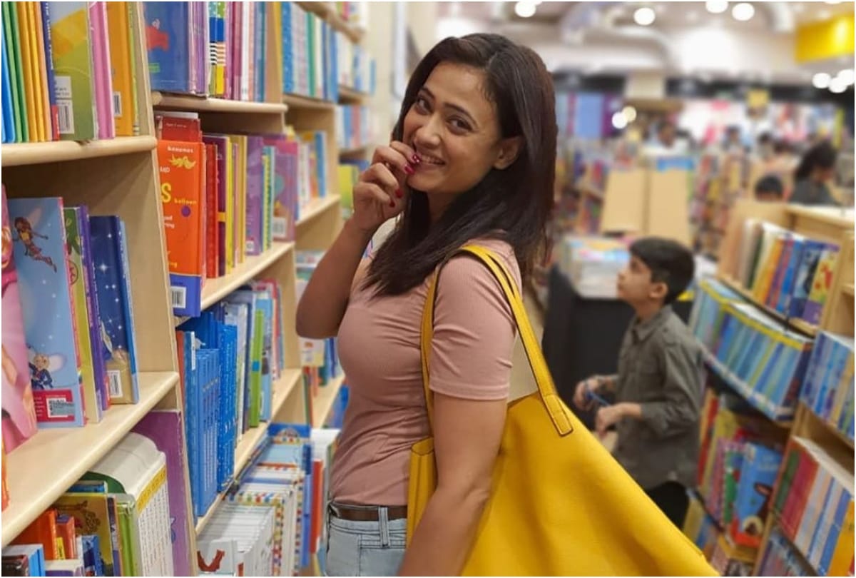 Varun Badola get irritate to Shweta Tiwari book reading at set Mere Dad Ki Dulhan