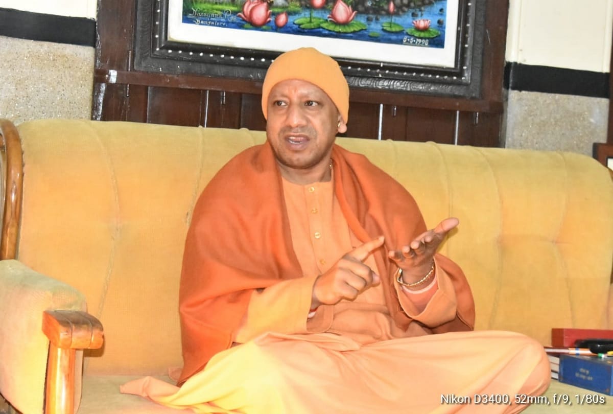 Chief minister yogi adityanath routine at every gorakhpur visit, prime minister modi also impress
