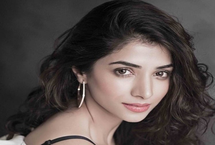 कास्टिंग काउच का शिकार हुई थी ये अभिनेत्री, 65 वर्षीय डायरेक्टर ने कहा ...