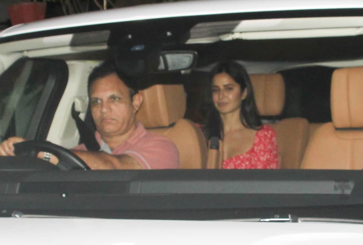 vicky kaushal and katrina kaif spotted together last night
