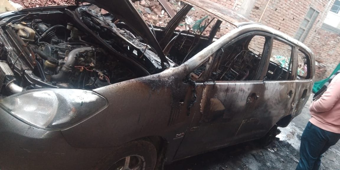 Two cars burnt due to fire in garage