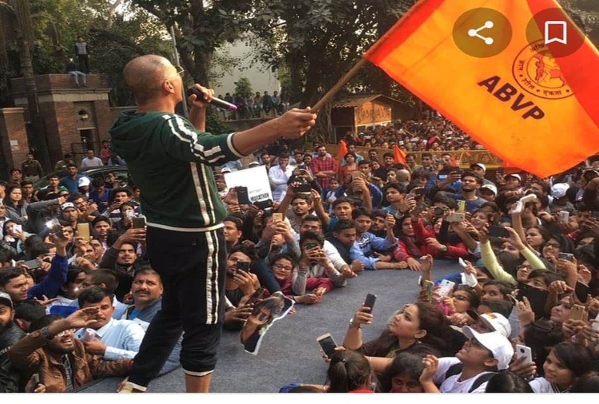 Twinkle Khanna comments on JNU violence Gets Troll Users says Give this lecture to Akshay kumar