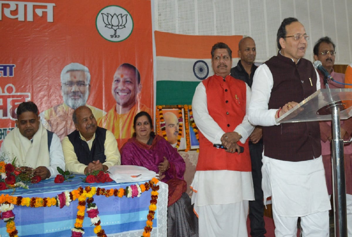 BJP's National General Secretary alleges Congress and SP-BSP responsible for violence