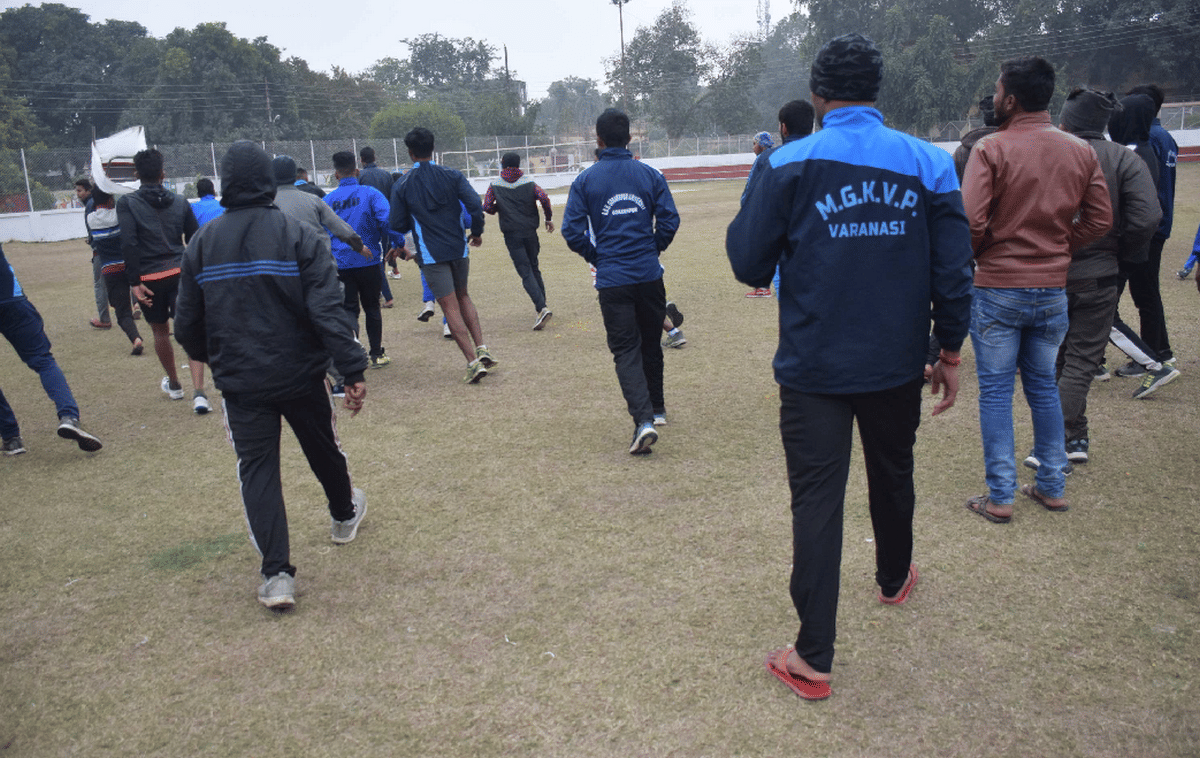 Sports woman Molested clash between two sides in kashi vidyapith varanasi