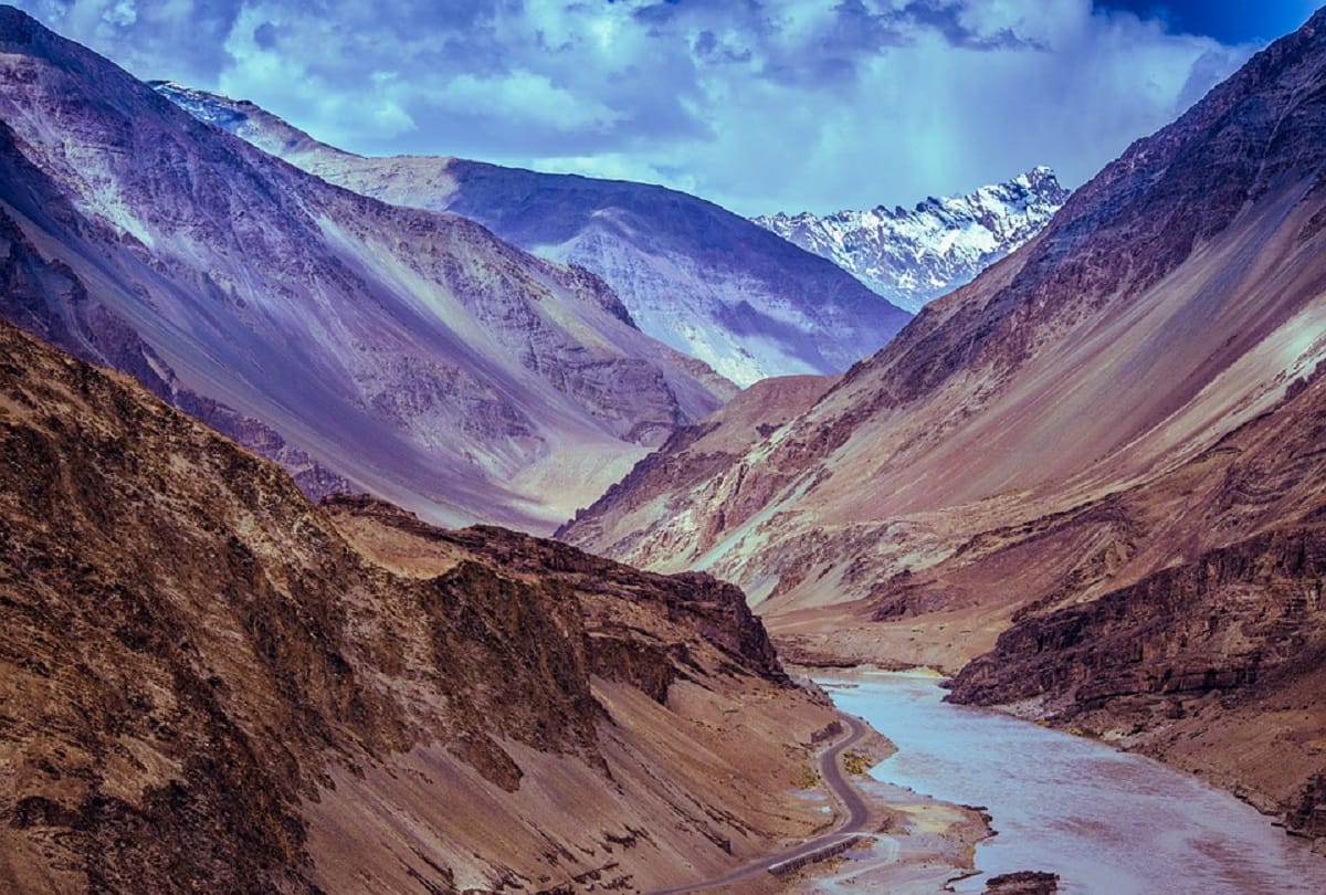irctc budget friendly tour package kashmir tour package cheapest tour package to visit kashmir