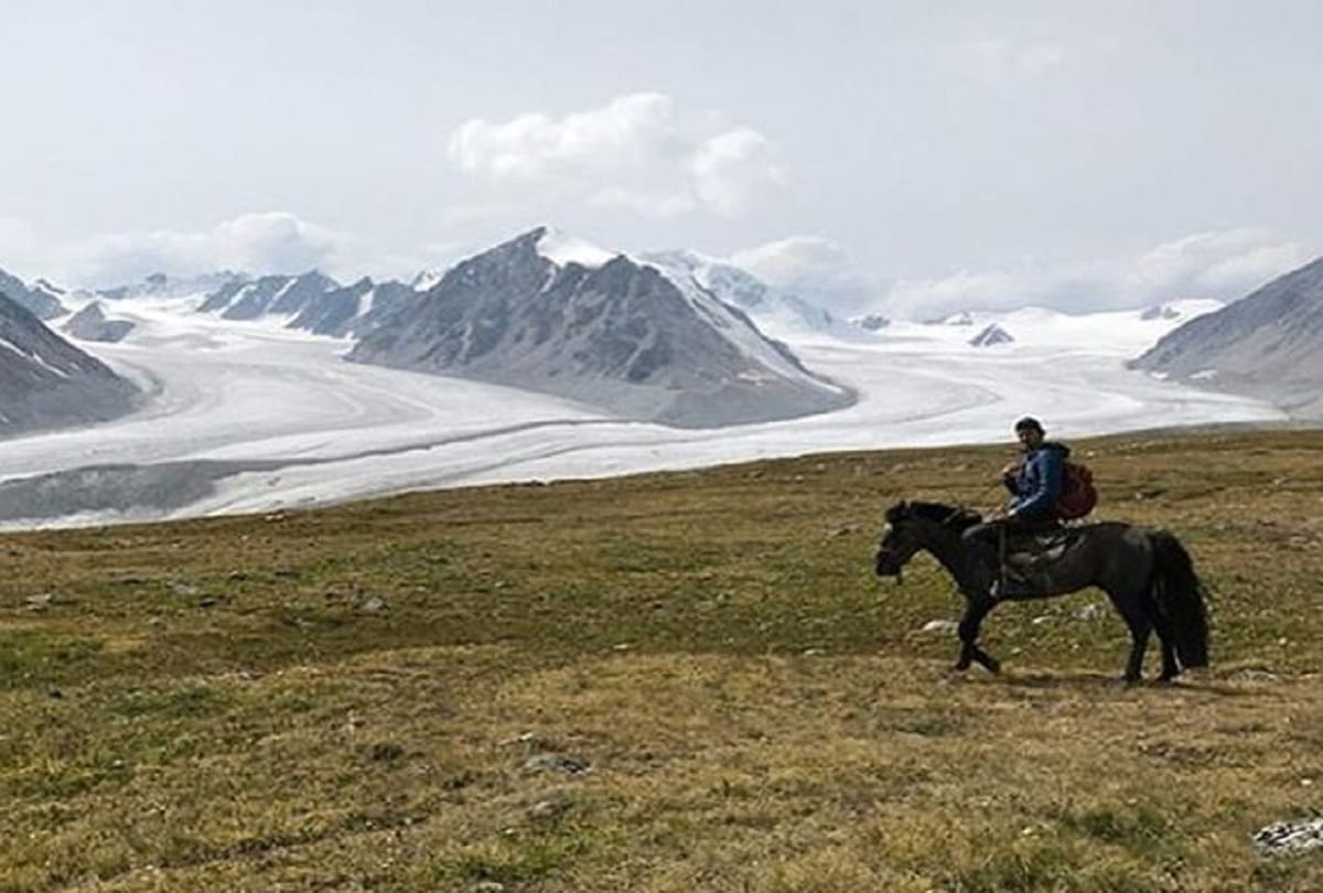 Father takes son to Mongolia for a month just to get him off his phone