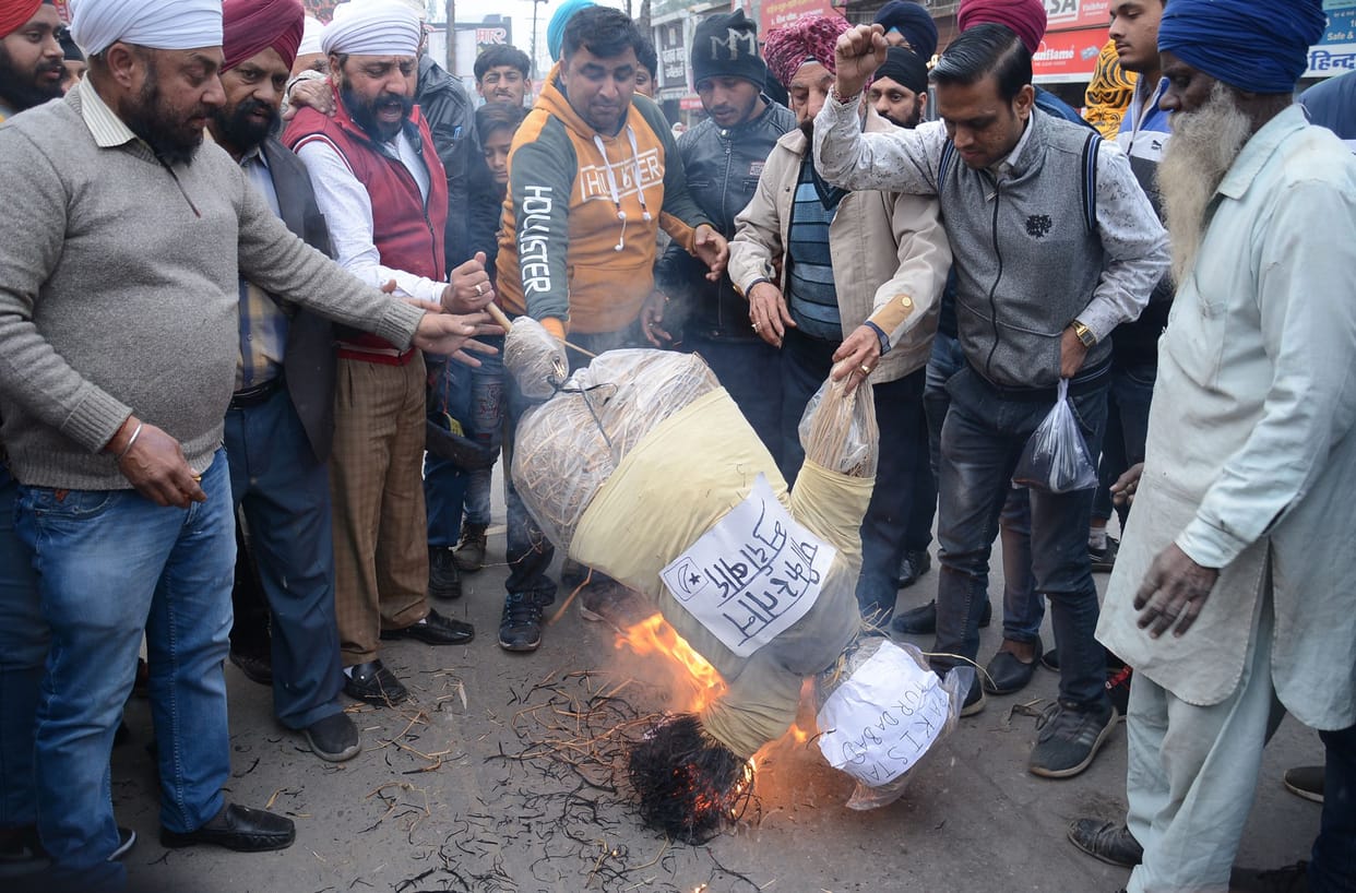 Muzaffarnagar: Pakistan government effigy burnt