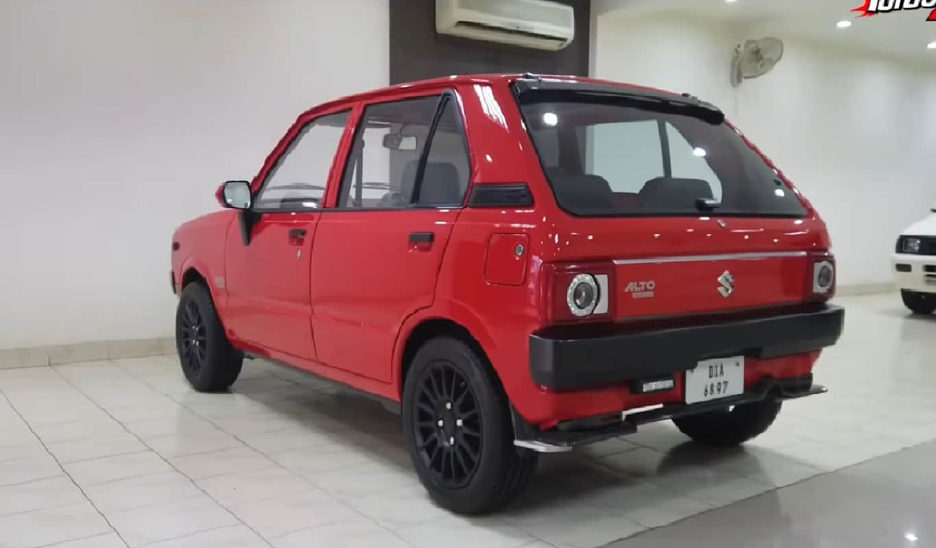 After 36 years 1983 India's first maruti 800 car fully restored in classic red shade