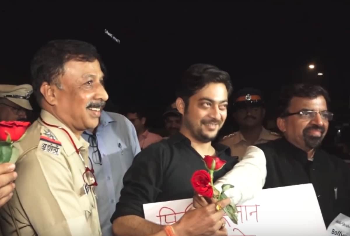 protest against piyush goyal dinner party with bollywood celebrities