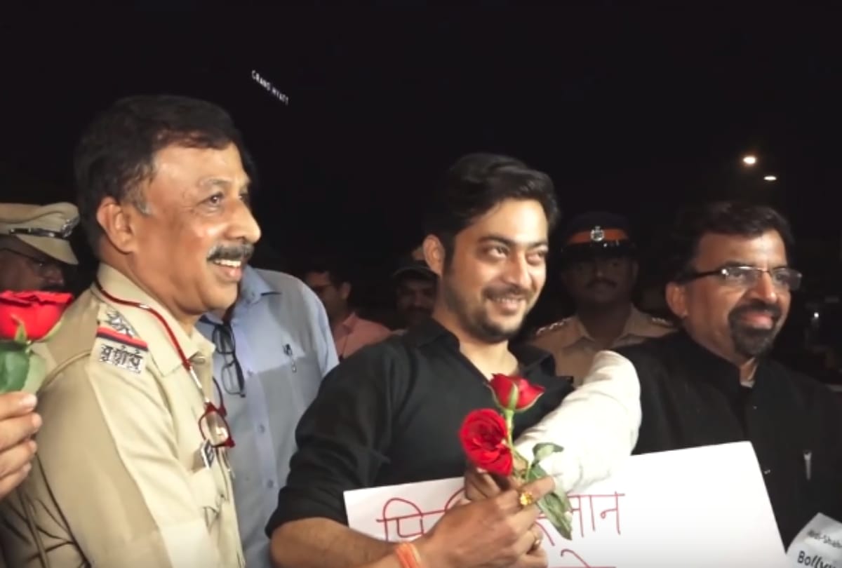 protest against piyush goyal dinner party with bollywood celebrities