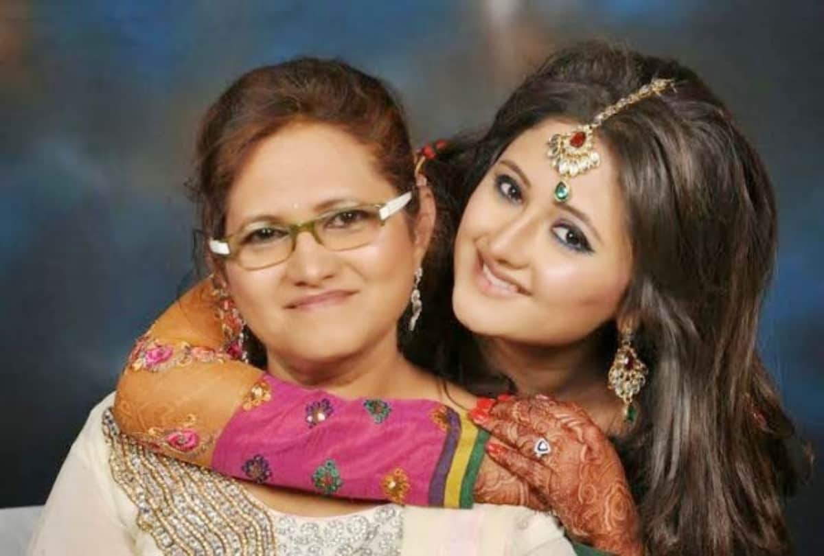 bigg boss 13 rashami desai mother rasila blast on mahira sharma mother sania bedroom comment