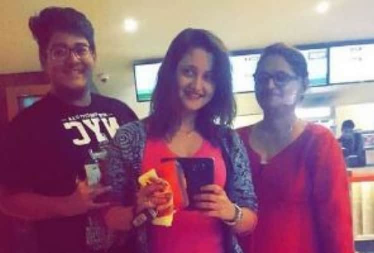 bigg boss 13 rashami desai mother rasila blast on mahira sharma mother sania bedroom comment