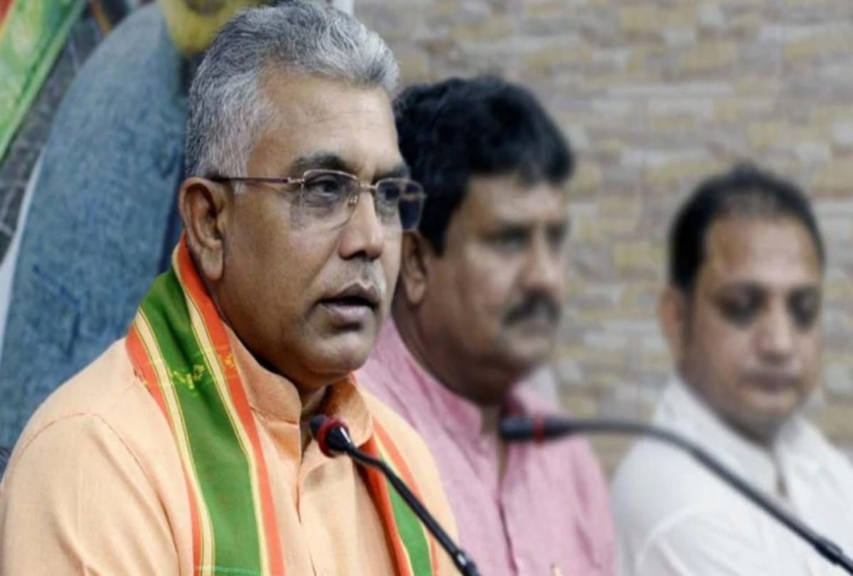Notice to Trinamool Congress MLA for sharing stage with BJP president