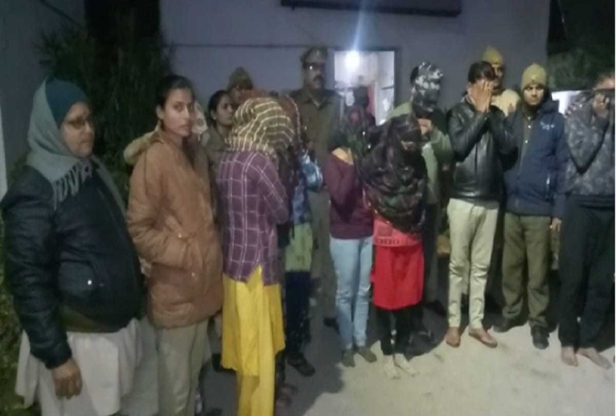 High Profile sex racket busted in kanpur