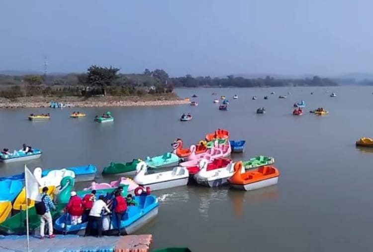 Suicide Tower of Sukhna Lake Chandigarh Favourite Shooting Spot for Bollywood