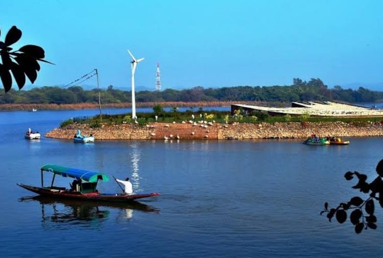 Suicide Tower of Sukhna Lake Chandigarh Favourite Shooting Spot for Bollywood