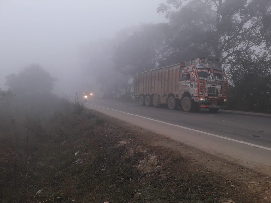 Fog halts the speed of vehicles