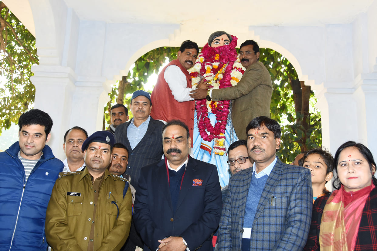 Chandrasekhar Azad is the ideal of every Indian: SP
