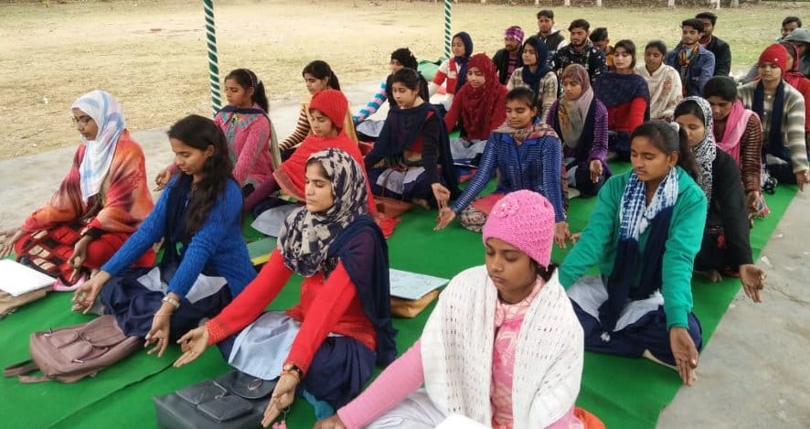 Resolution of regular yoga