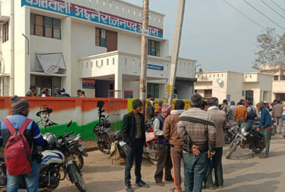 Cold storage owner caught working in the crematorium, Tantrik beat   villagers
