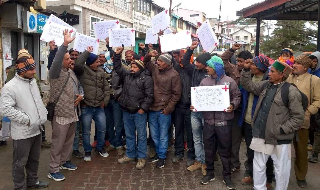 Villagers hit the road on demand of doctor's posting