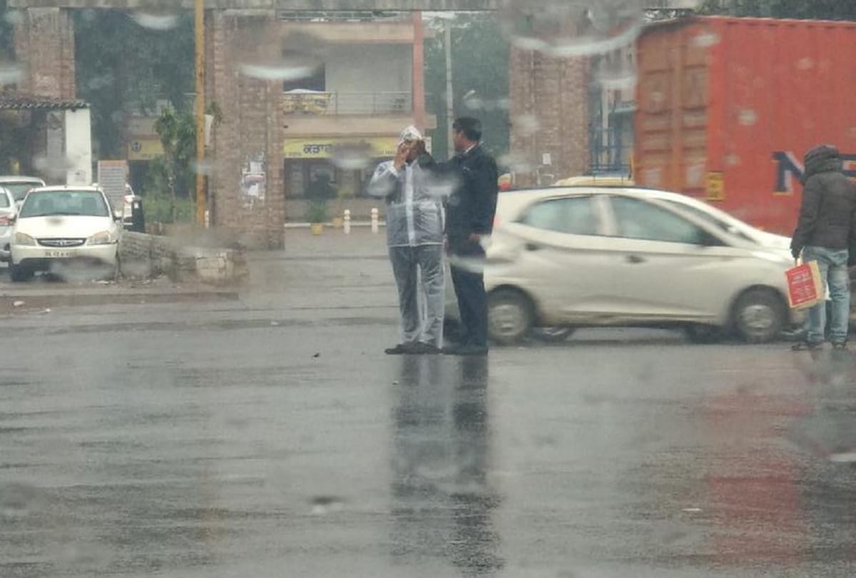 Delhi Weather Today Delhi NCR weather updates temperature goes down with light rainfall