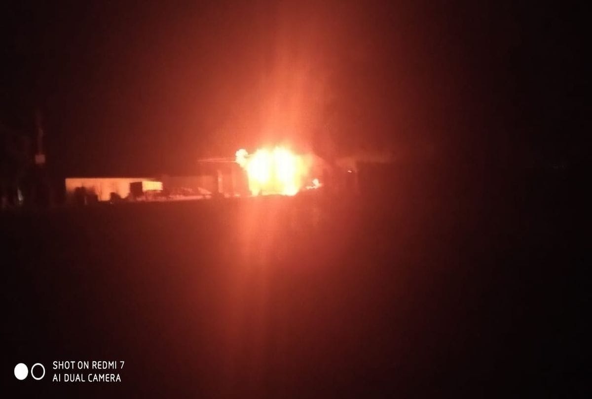 fire break at petrol pump in firozabad