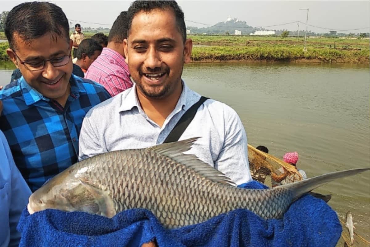 Kapil Rana of Baghpat motivates farmers for fisheries
