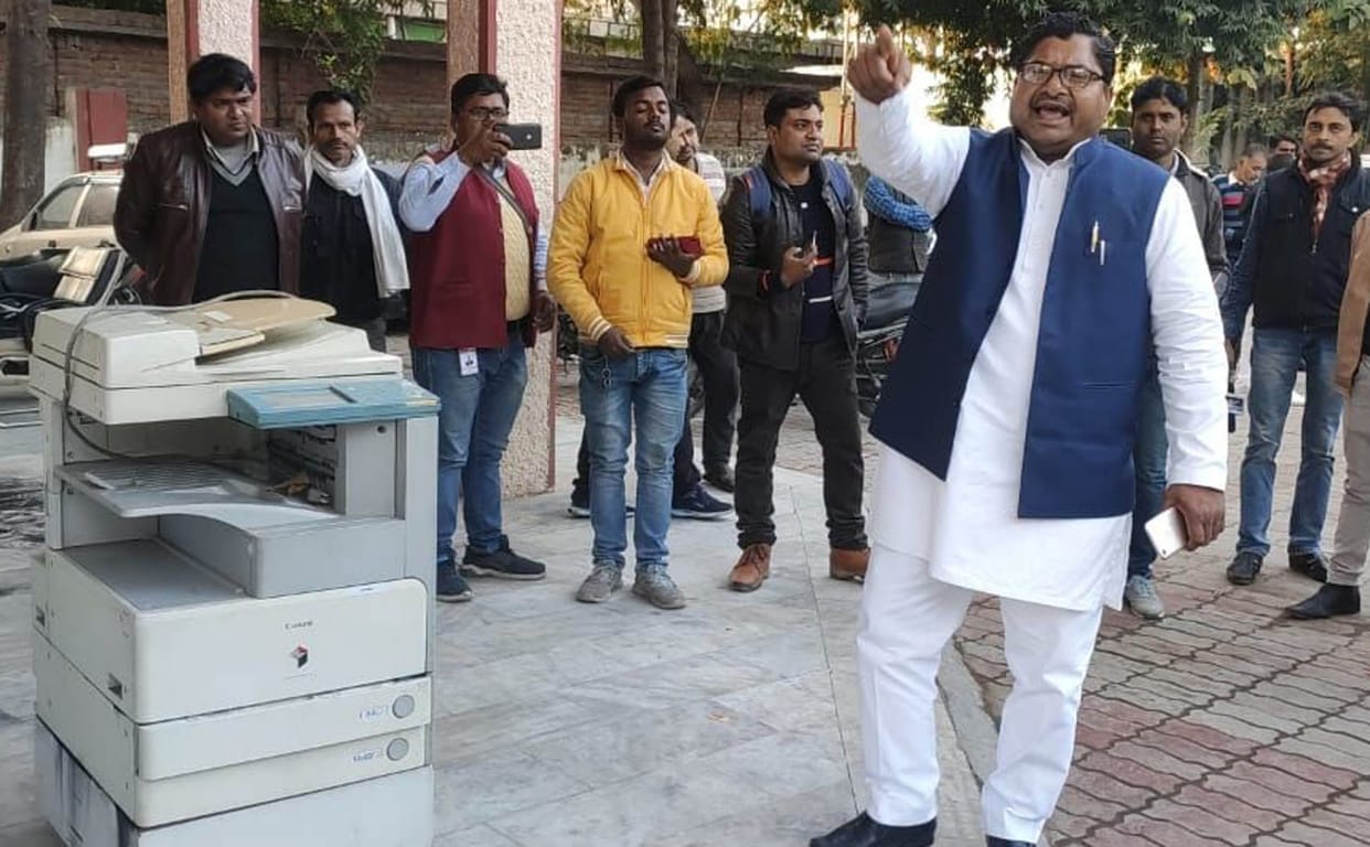 Uproar over photocopying by councilors