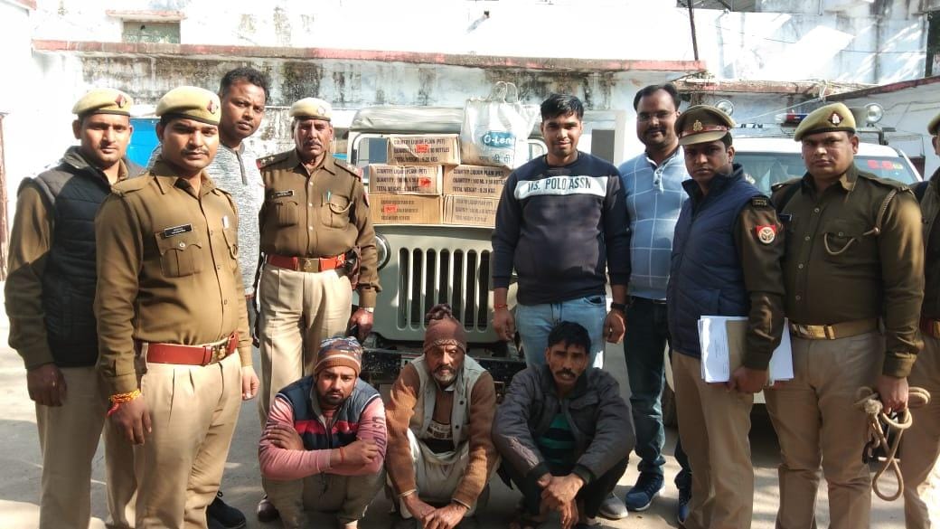 Three smugglers arrested with thirty cases of alcohol