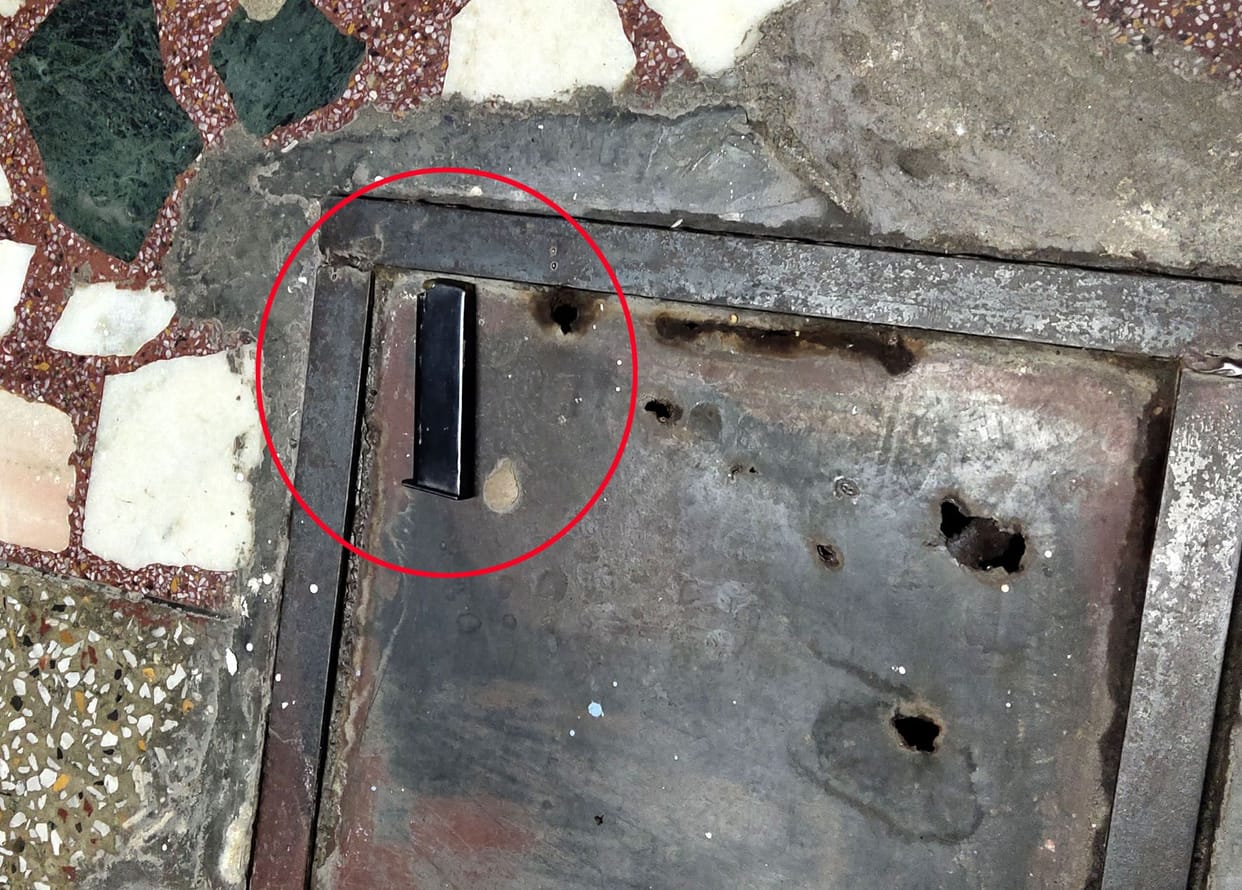 loot attempt in hotel owner house