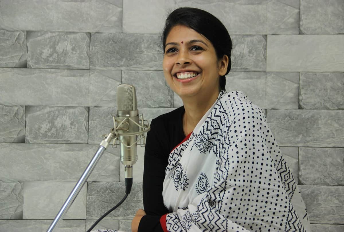 Free Kashmir poster viral girl from Mumbai is Mehak Mirza Prabhu know about her