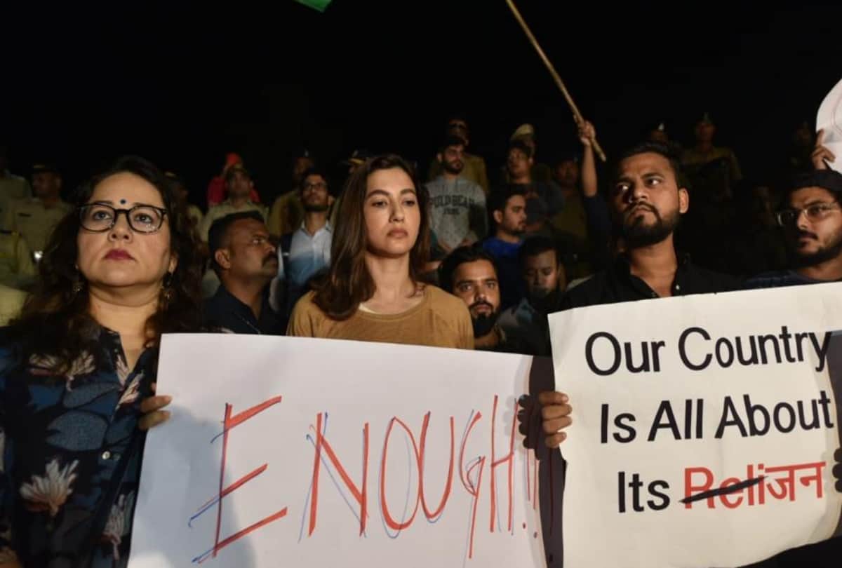 taapsee pannu dia mirza to anurag kashyap protest against JNU violence