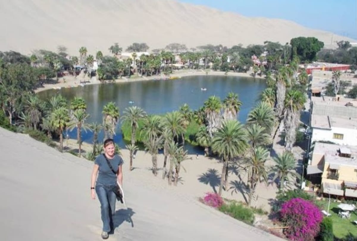 Popular lake among tourists where soil water removes disease OMG the oasis of america in huacachina